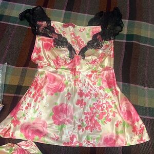 Betsy Johnson pajama set. Size S.